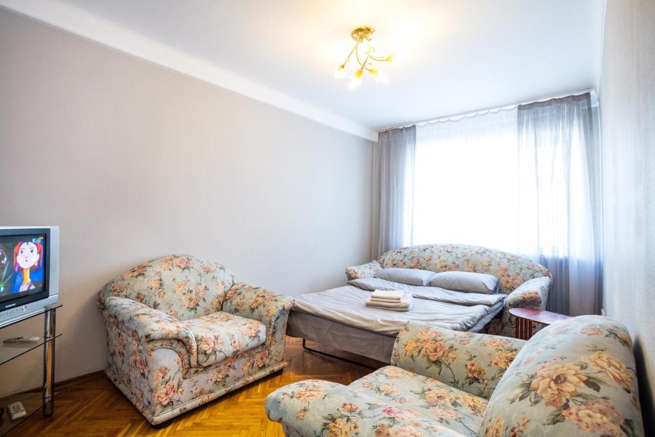 Apartment Near Metro Pecherskaya Kiev Buitenkant foto