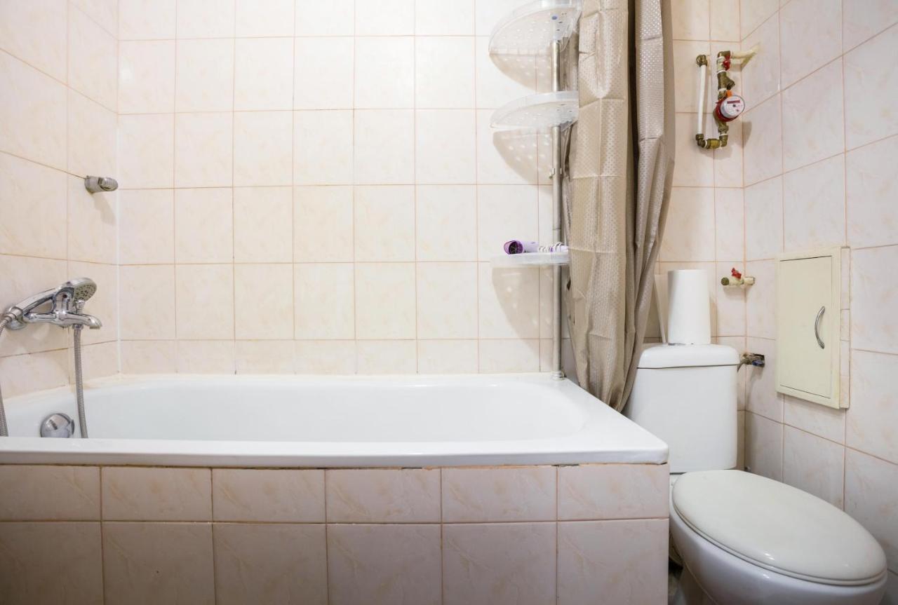 Apartment Near Metro Pecherskaya Kiev Buitenkant foto